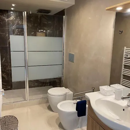 Jacaranda Apartment *